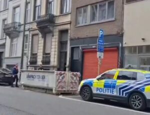 Belçika’da bir kadın erkek arkadaşını bıçaklayarak öldürdü