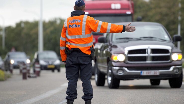 Belçika, Almanya ve Hollanda sınırlarında büyük çaplı kontroller için 400 polis görevlendirildi