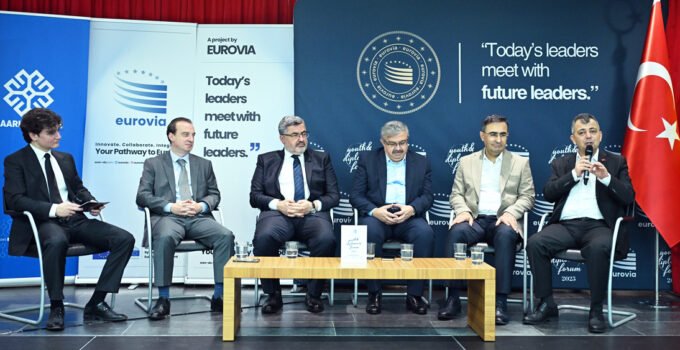 Brüksel’de “bugünün liderleri geleceğin liderleriyle” bir araya geldi