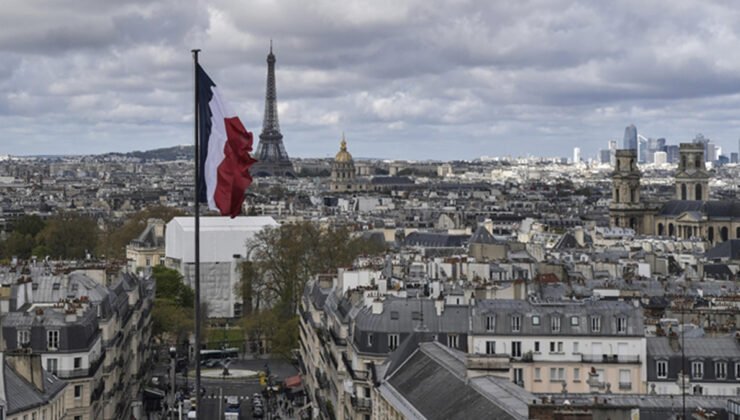 Fransa’da Ulusal Meclis tartışmalı emeklilik reformunun askıya alınmasını onayladı