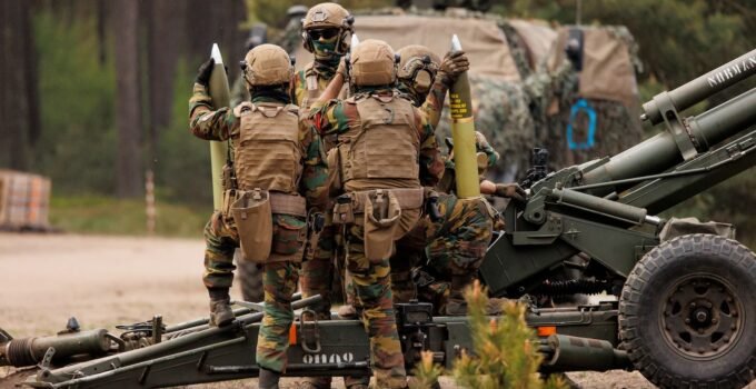 Belçikalı asker havan topu tatbikatı sırasında ağır yaralandı