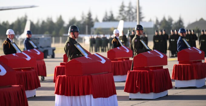 Şehitlerimizi uğurluyoruz