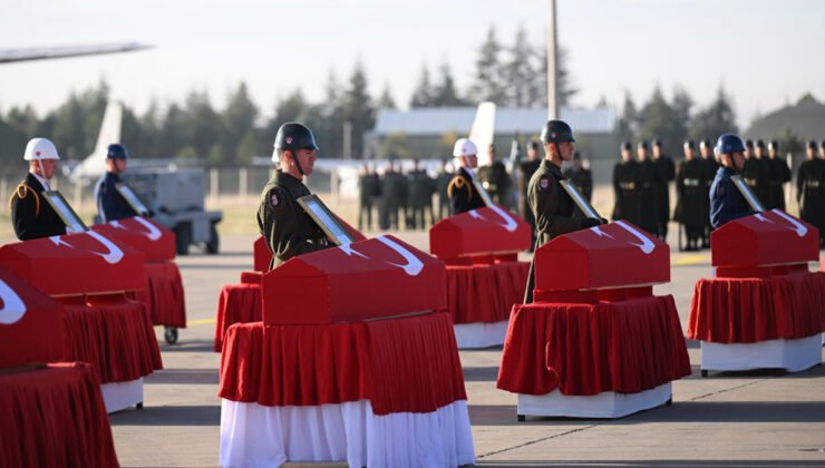 Şehitlerimizi uğurluyoruz
