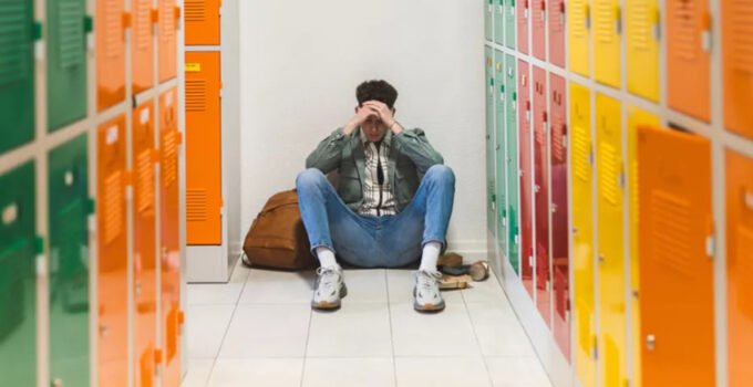 Belçika Flaman hükümeti sorunlu öğrenciler için her okula davranış uzmanı zorunluluğu getiriyor