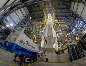 Avrupa Uzay Ajansı (ESA), Belçika tesislerinde geliştirilen büyük bir gözlem uydusunu bu gece fırlatacak