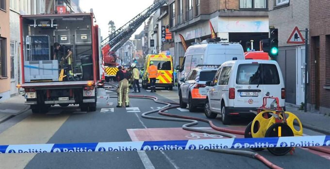 Gent Sint-Amandsberg’de bir evde çıkan yangında 71 yaşındaki bir adam hayatını kaybetti