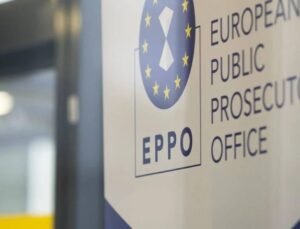 AB savcılığı, yolsuzluk şüphesiyle Avrupa Koleji ve AB diplomatik servisi binalarında arama yaptı