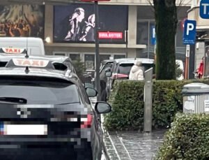 Belçika Oostende şehrinde yeterli düzeyde Hollandaca bilmeyen taksi şoförlerin ruhsatları iptal edilecek