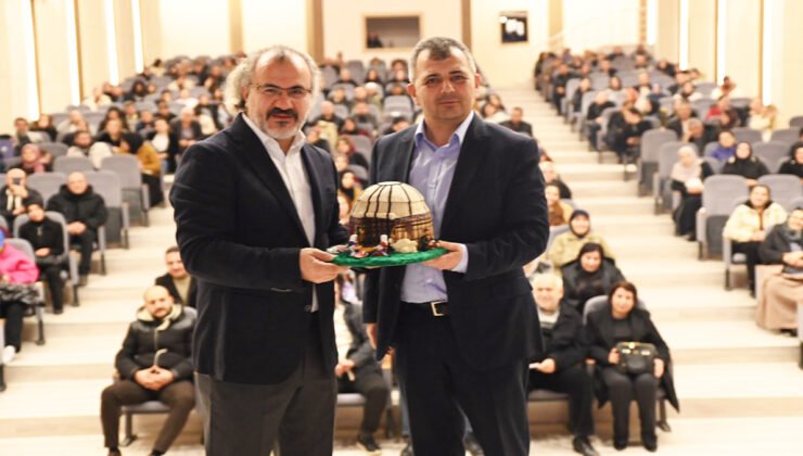 Emirdağ’da “Bu Çağda Aile Olmak” konferansı yoğun katılımla gerçekleştirildi.