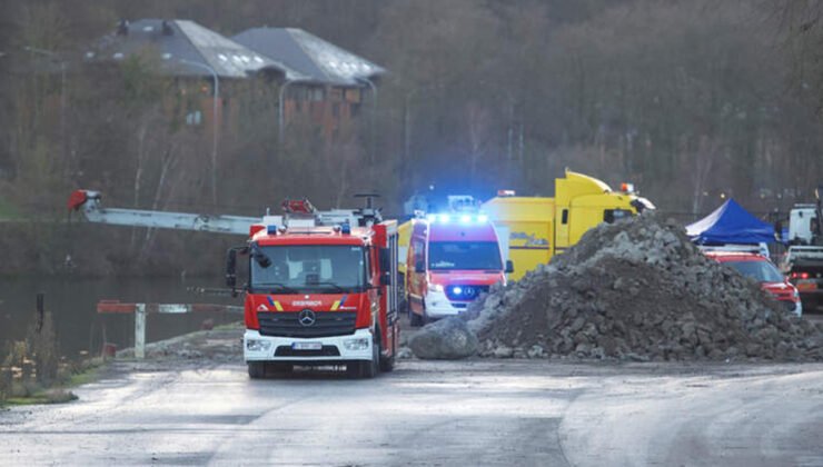 Belçika’da nehre uçan aracın içinden 3 gencin cansız bedenleri çıkarıldı
