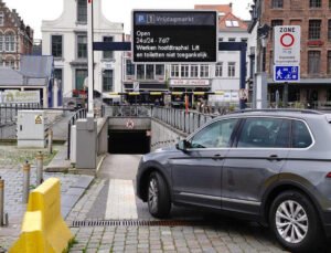 Gent belediyesi park ücretlerini iki katına çıkarıyor