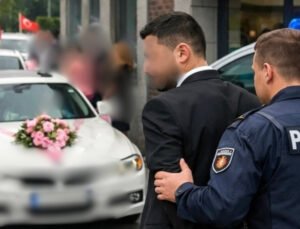 Düğün konvoyu karakolda son buldu: Ehliyetsiz damat gözaltına alındı