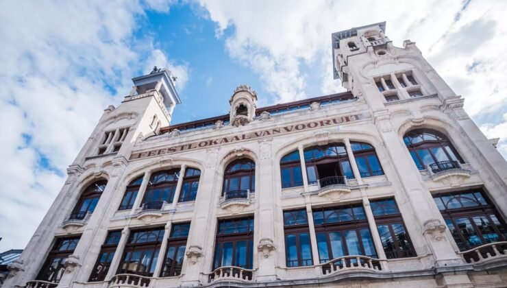 Gent’teki Vooruit binasının UNESCO Dünya Mirası Listesi’ne alınması için başvuru yapıldı
