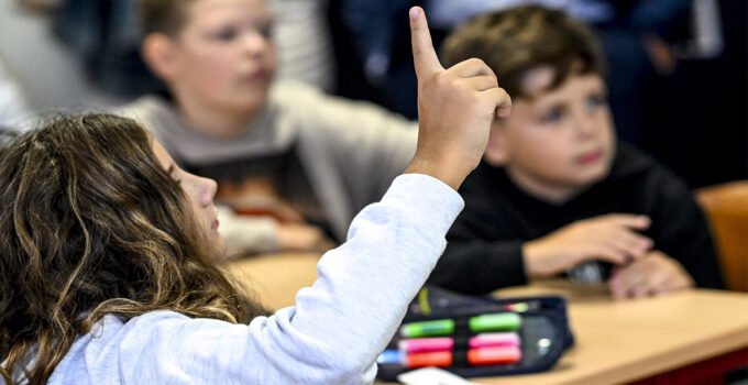 Belçika’da ilkokul öğrencilerinin devamsızlık yapma oranlarında kaygı verici bir artış yaşanıyor
