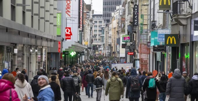 AP’nin anketine göre Belçikalılar, dünyanın geleceğine karamsar bakıyor