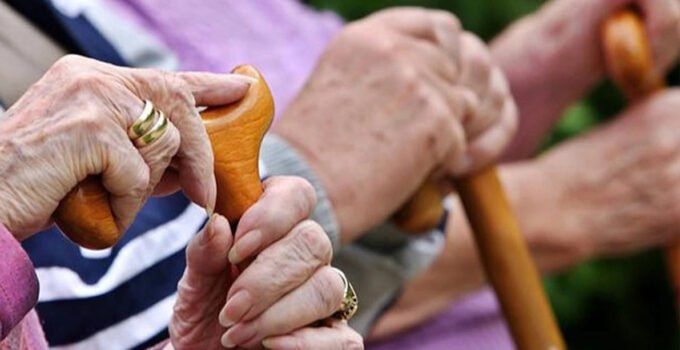 Almanya emeklilik yaşını 70’e yükseltme seçeneğini tartışıyor