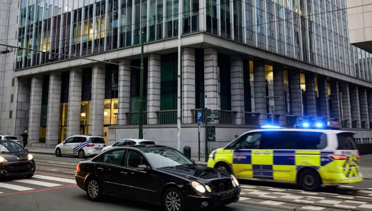 Brüksel savcılığı yürütülen i-Polis skandalı davasıyla ilgili olarak federal polis merkezinde arama yaptı