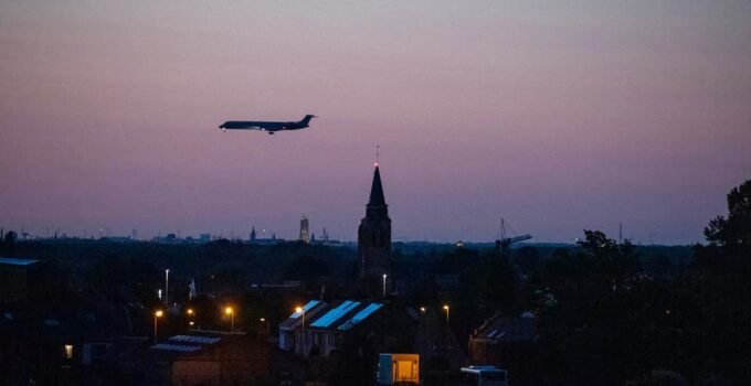 Brüksel’de gürültü sınırlarını aşan havayollarına kesilen 32 milyon avroluk para cezasından sadece 6 milyonu tahsil edildi.