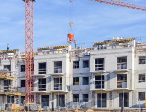 Belçika’da konutların eskimesi, altyapının yıpranması ve nüfus artışı alarm veriyor.