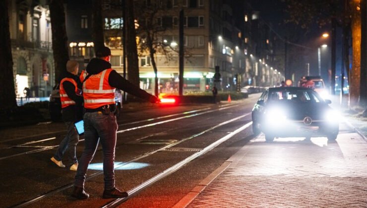 Belçika Gent’te hız sınırını aşan 22 sürücünün 17’sinin taksi şoförü olduğu tespit edildi.