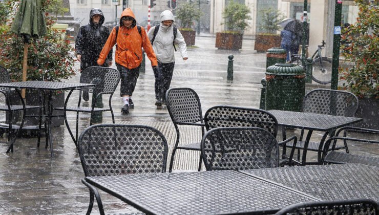 Belçika’da fırtına ve su baskını riski nedeniyle 1722 numaralı hat aktif hale getirildi