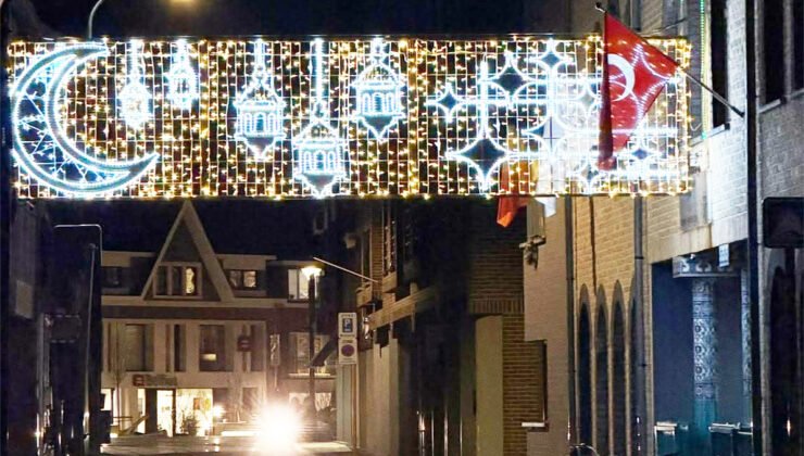 Gent’ten sonra Zele / Zwaanstraat sokağı Ramazan ayı boyunca ışıklarla süslenecek