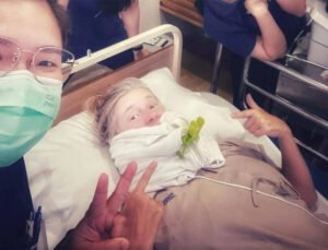 Tekne kazasında omurgası kırılan Gentli kadın nihayet Belçika’ya dönüyor