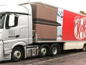 Nestlé’nin 12 ton KitKat çikolata yüklü kamyonu iz bırakmadan ortadan kayboldu