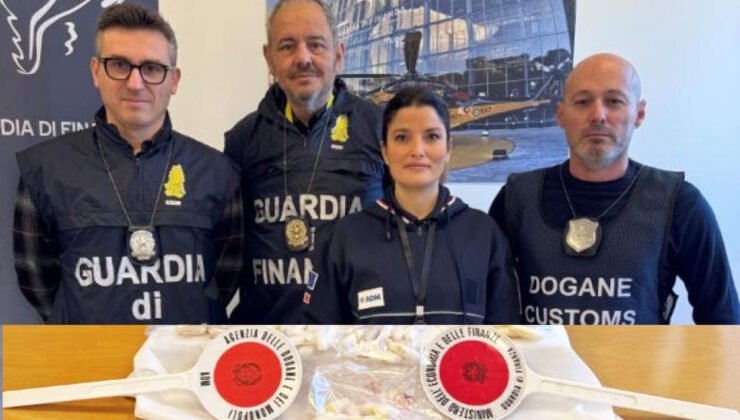 Belçika’dan İtalya’ya seyahat eden bir kişinin midesinde bir kilogram uyuşturucu ele geçirildi.