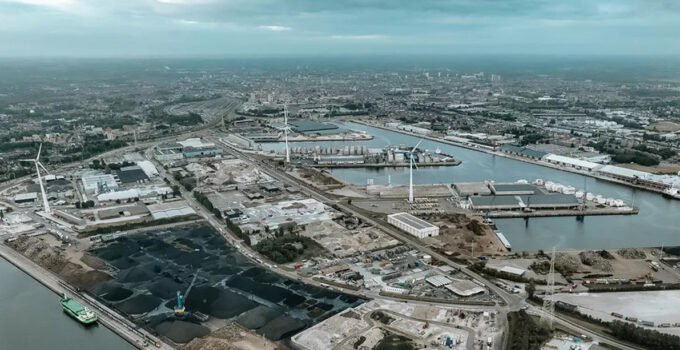 Belçika’da kılavuz kaptanların grevi nedeniyle büyük aksamalar yaşanıyor