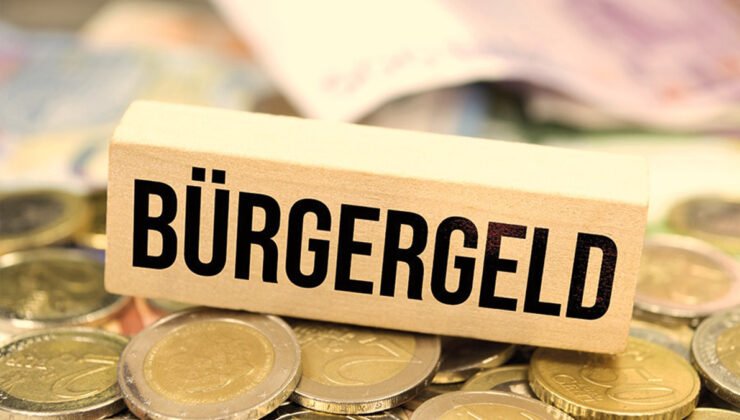 Almanya’da emsal karar: Yurt dışına çıkanın yardımı kesilemez