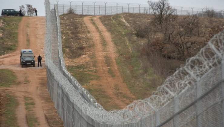 Bulgaristan hükümeti, Türkiye sınırındaki dikenli tellerin onarımı için 4,5 milyon Euro bütçe ayırdı