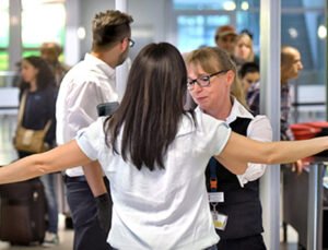 Belçika havaalimanlarında güvenlik açıkları konusunda sosyalist sendika uyarıda bulundu