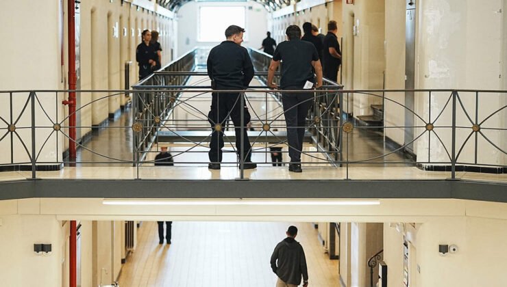 Belçika’daki tüm cezaevleri, özelleştirmeye karşı greve gidiyor