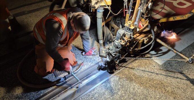 Gent’teki tramvay raylarına gürültü kirliliğini azaltmak için özel şeritler yerleştirildi