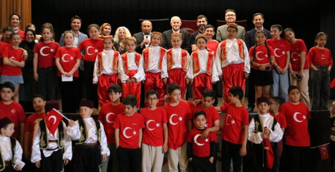 Belçika Zele’de 23 Nisan Coşkusu: Türk Çocuklarından Renkli Kutlama