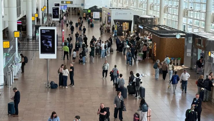 Brüksel havalimanında turistleri soymayı meslek edinen üç kişi hapis cezasına çarptırıldı