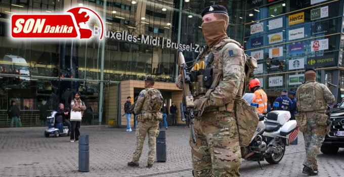 Brüksel İstasyonu’nda tespit edilen şüpheli bir paket nedeniyle tüm tren seferleri durduruldu.