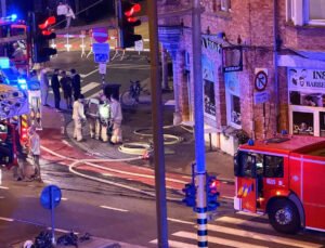 Gent şehrinde bir kebapçıda çıkan yangında 10 kişi dumandan etkilendi