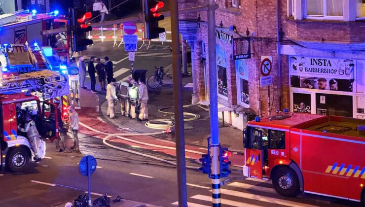 Gent şehrinde bir kebapçıda çıkan yangında 10 kişi dumandan etkilendi