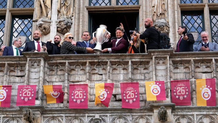 Brüksel sarı-kırmızıya büründü: Galatasaray taraftarı Grand-Place’ı doldurdu