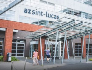 Gent AZ Sint-Lucas Hastanesi’nde iki hemşirenin gece nöbetinde telefonları çalındı