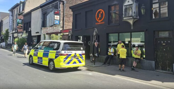 Gent’te bir kafenin tuvaletinde uyayakalan kadın, sabah uyanınca polisi arayarak yardım istedi