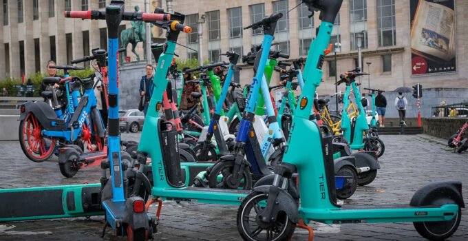 Brüksel’de elektrikli scooter dönemi sona eriyor