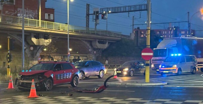 Gent Dampoort’ta trafik kazası : Hamile kadın hastaneye kaldırıldı
