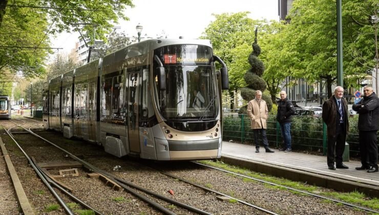 Brüksel’de tramvayda bir kadına yardım etmek isterken darbedilen 54 yaşındaki adam yaşamını yitirdi