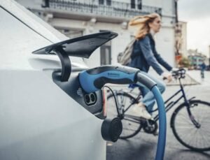 Belçika trafik enstitüsü Vias’a göre elektrikli otomobiller yayalar için büyük tehlike oluşturuyor