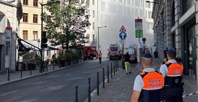 Brüksel’de gaz sızıntısı nedeniyle yaşanan patlamada çok sayıda kişi yaralandı