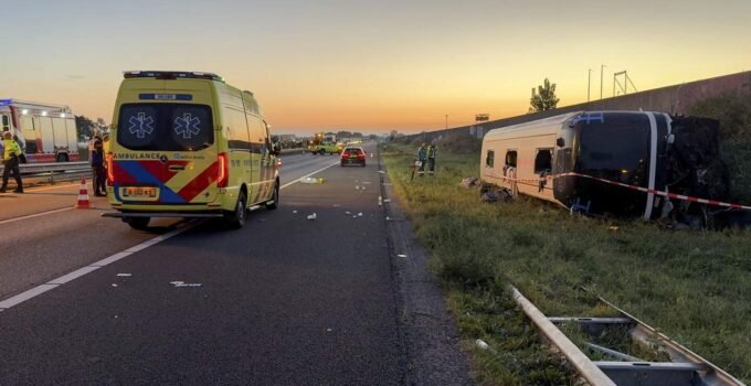 Hollanda’da Öğrenci Gezisi Kabusa Döndü : 16 Yaralı