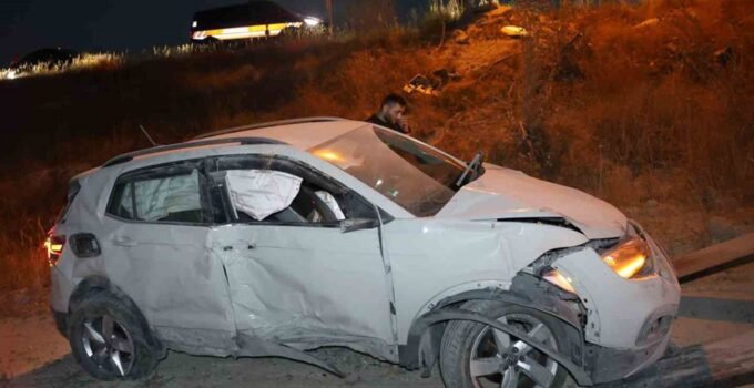 Lastiği patlayan gurbetçi ailenin otomobili takla attı